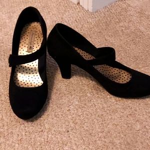 American eagle heels